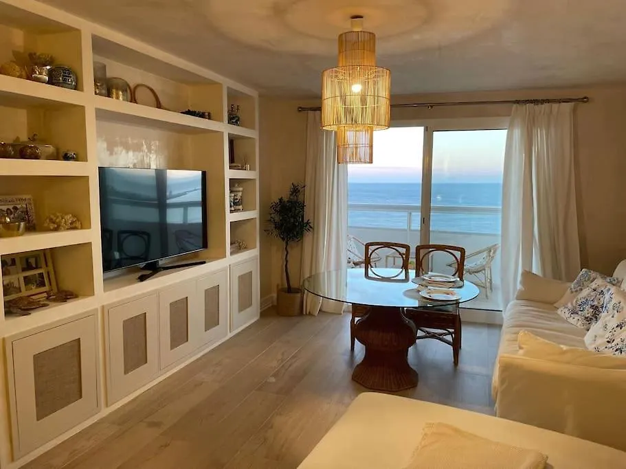 Maravilloso Apartamento En Primera Linea De Playa. Торрегуадиаро